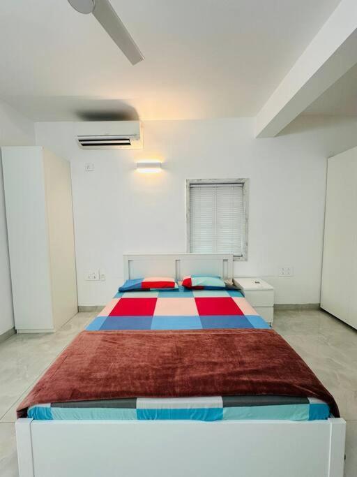 White House Sky View Theatre Villa In Gachibowli 外观 照片